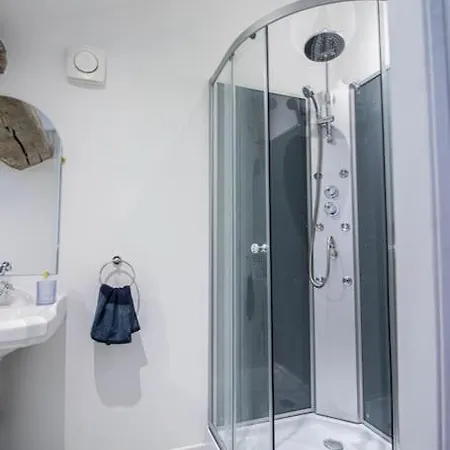 Apartment Saphir - Jacuzzi Et Sauna Saint-Etienne (Loire)